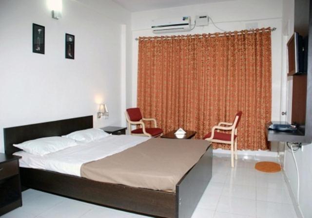 Maple Inn Budget Hotel Bangalore Room photo