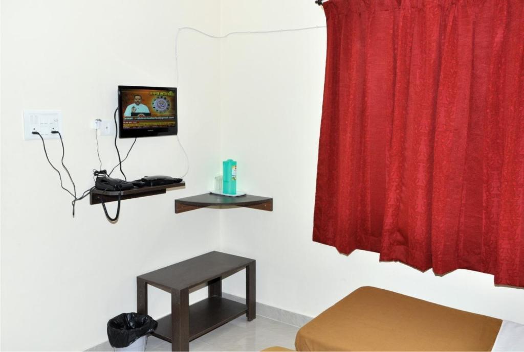 Maple Inn Budget Hotel Bangalore Exterior photo